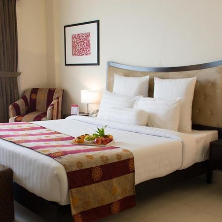 Hotel Ramada By Wyndham Karachi Creek Extérieur photo