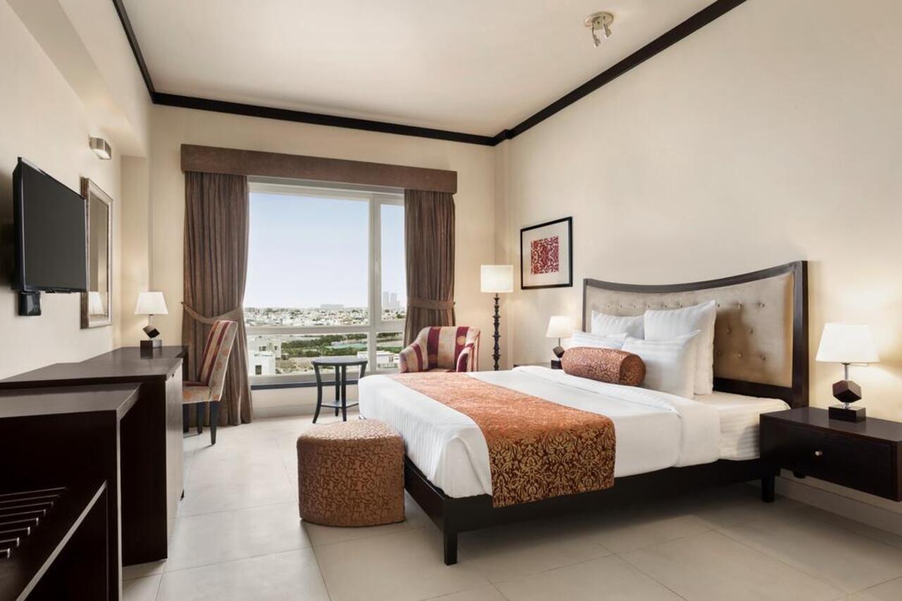 Hotel Ramada By Wyndham Karachi Creek Extérieur photo