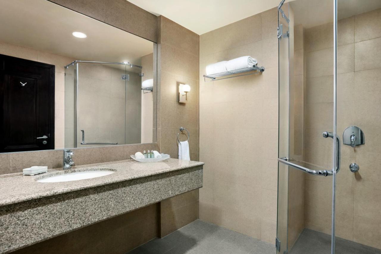 Hotel Ramada By Wyndham Karachi Creek Extérieur photo