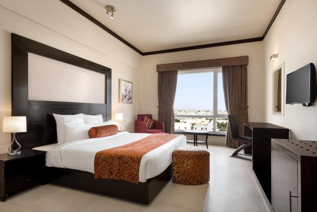Hotel Ramada By Wyndham Karachi Creek Extérieur photo