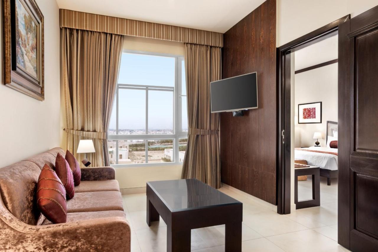 Hotel Ramada By Wyndham Karachi Creek Extérieur photo