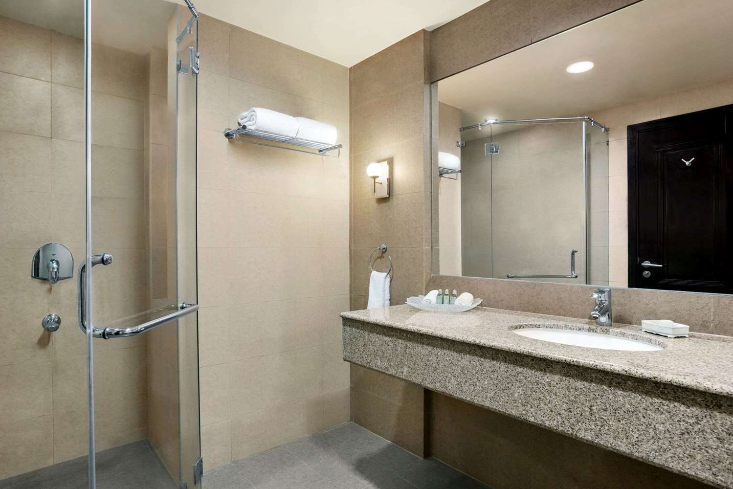 Hotel Ramada By Wyndham Karachi Creek Extérieur photo