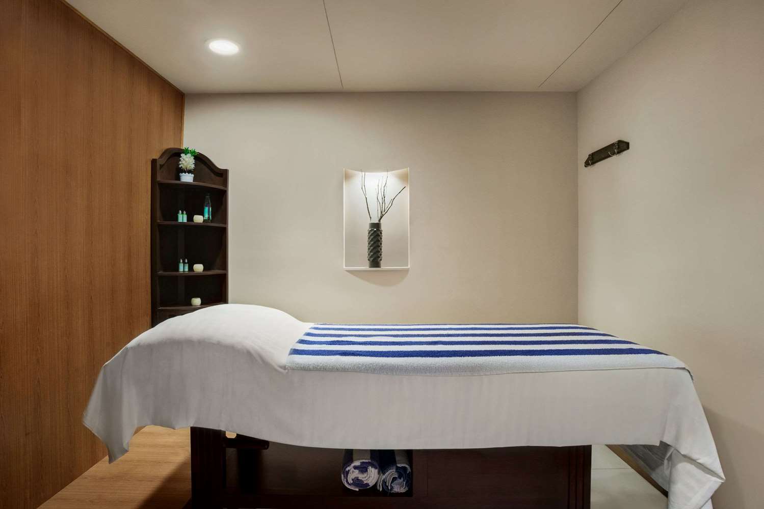 Hotel Ramada By Wyndham Karachi Creek Extérieur photo