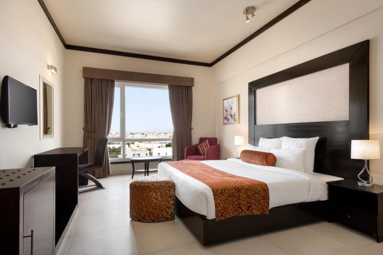 Hotel Ramada By Wyndham Karachi Creek Extérieur photo